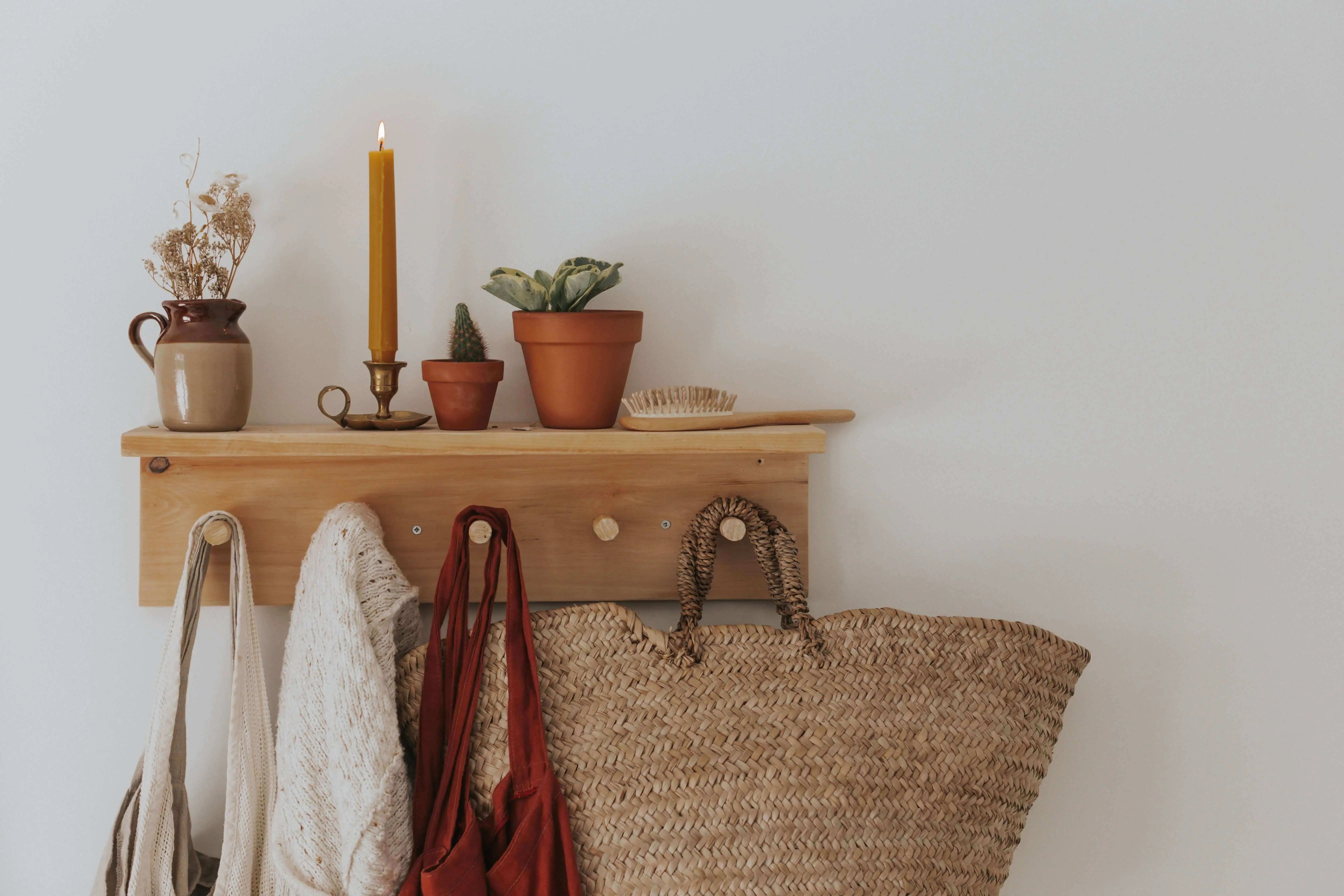 RESTES DE BOIS TAILLÉS POUR DÉCORATION-RÉCUPÉRATION