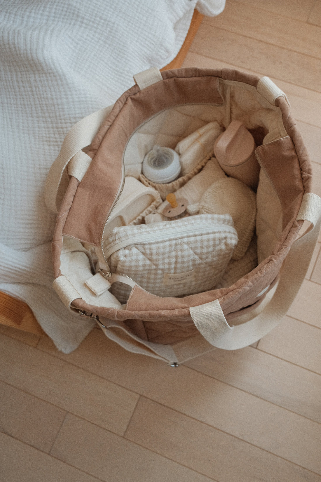 Mama bundle - Diaper bag + quilted pouch