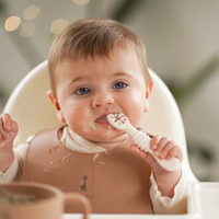 Les cuillères d'apprentissage en silicone