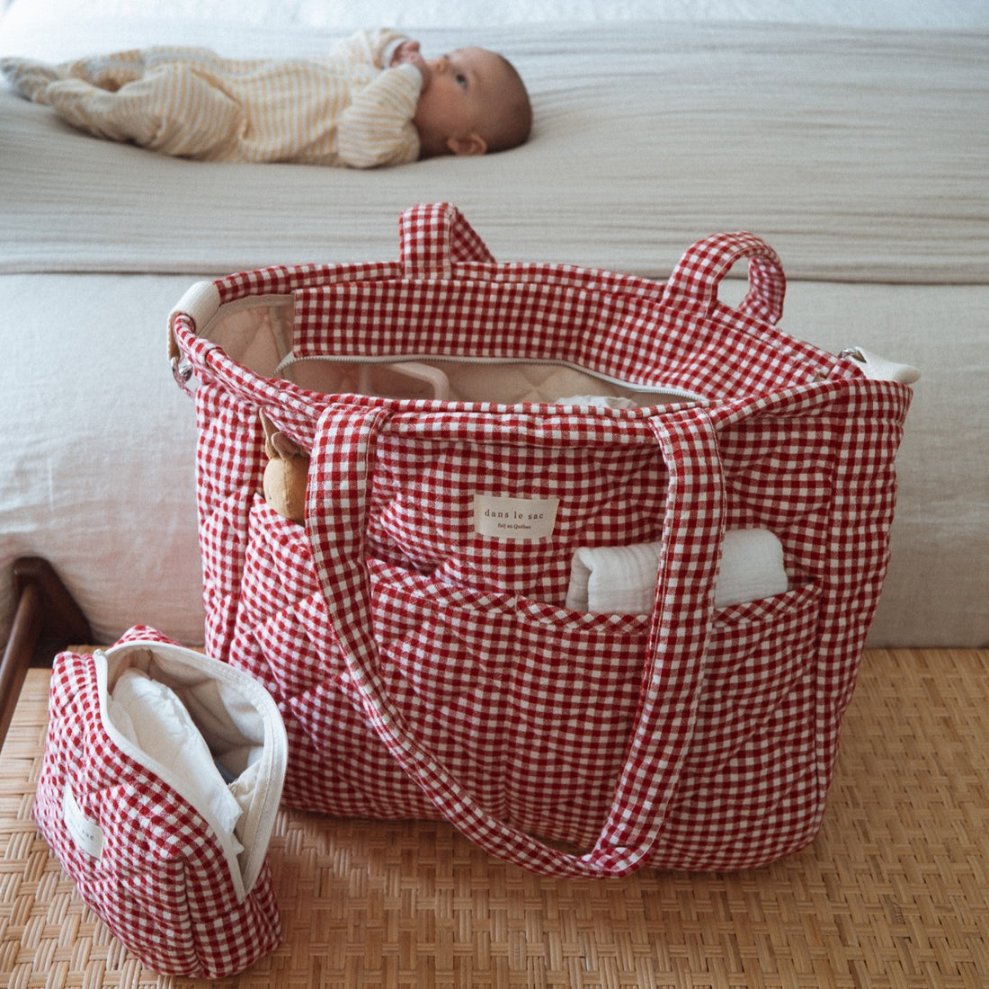 sac a couches vichy rouge avec pochette