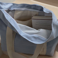 Bag with zipper