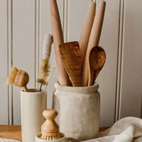 combinaison d'article de cuisine en bois
