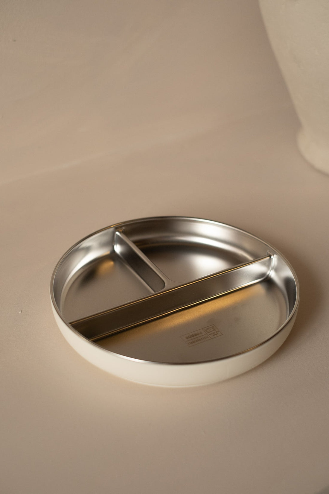 Assiette ventouse bébé divisée en inox
