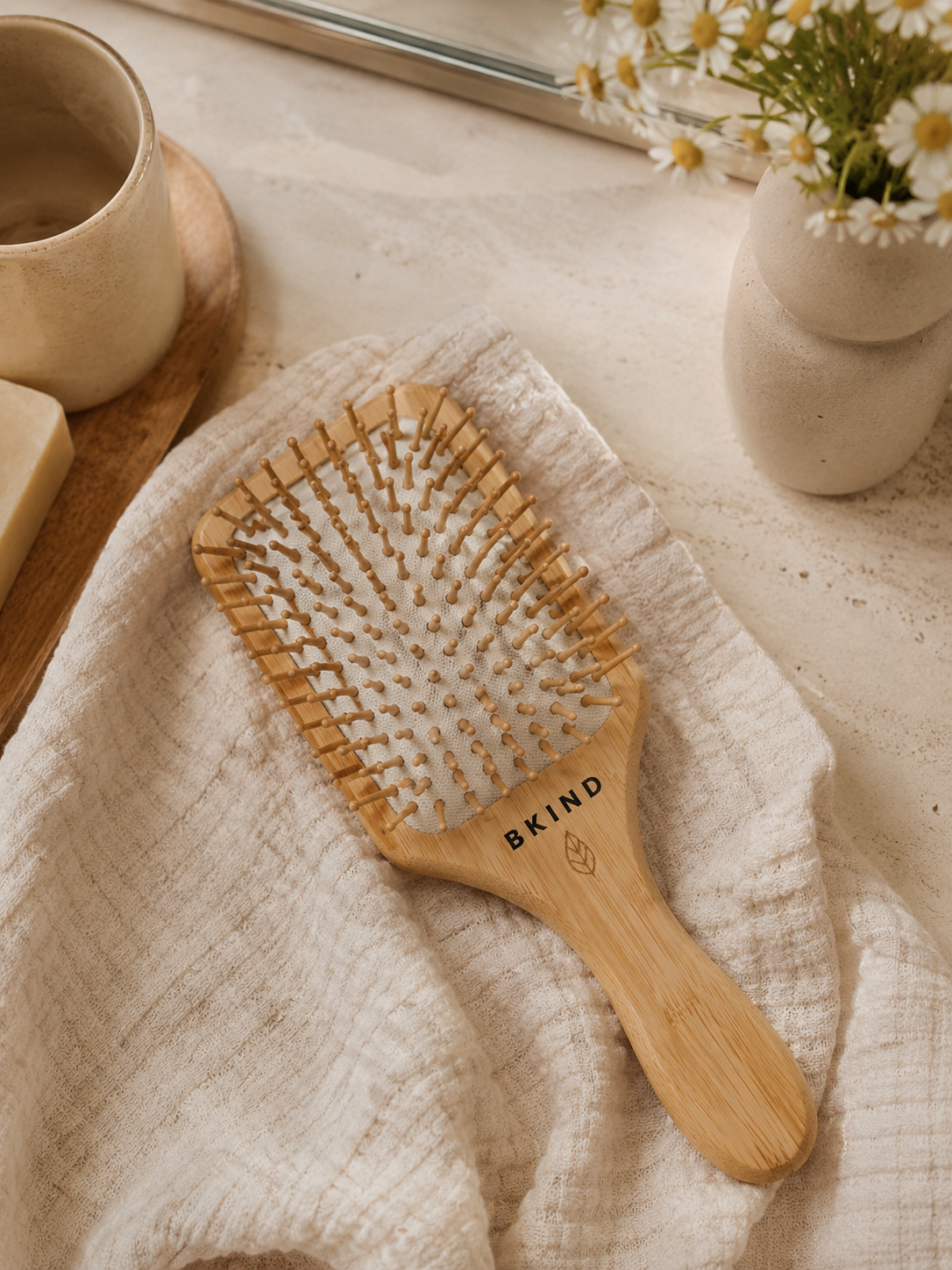 Brosse à cheveux en bambou naturel | BKIND