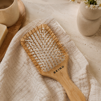 Brosse à cheveux en bambou naturel | BKIND