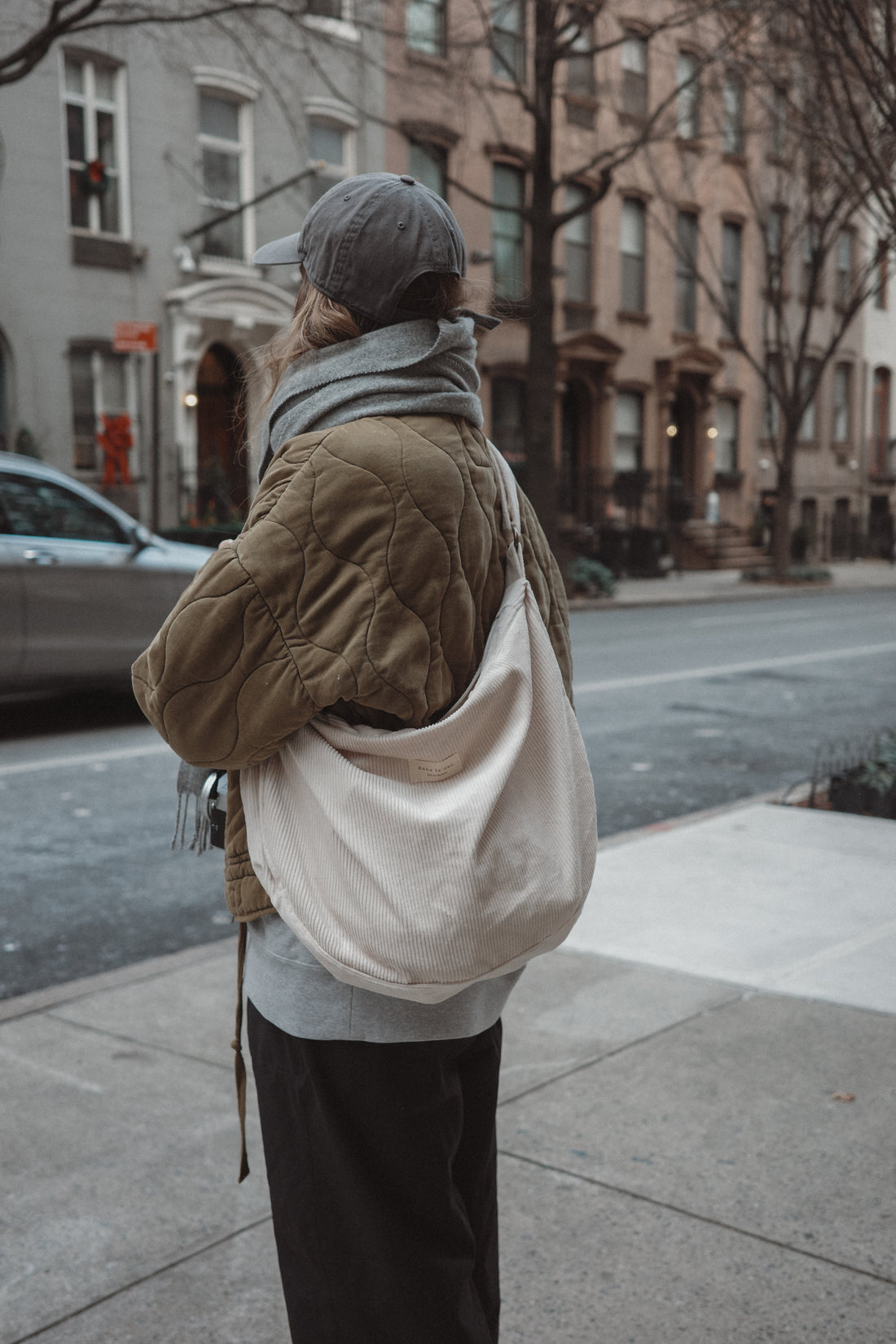 sac croissant bandoulière vanille corduroy