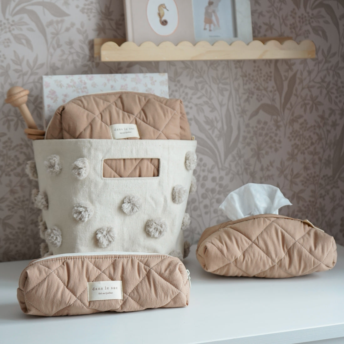 étui à lingette pochette et étui à crayon tan