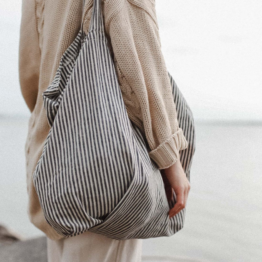 Large bag with stripes