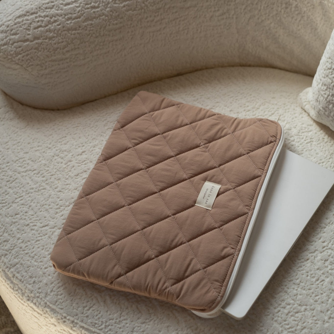 pochette pour ordinateur tan