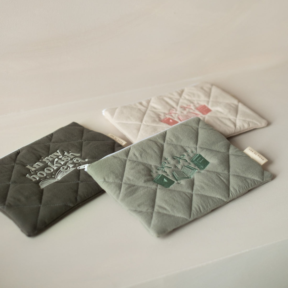 pochette liseuse crème, vert et menthe