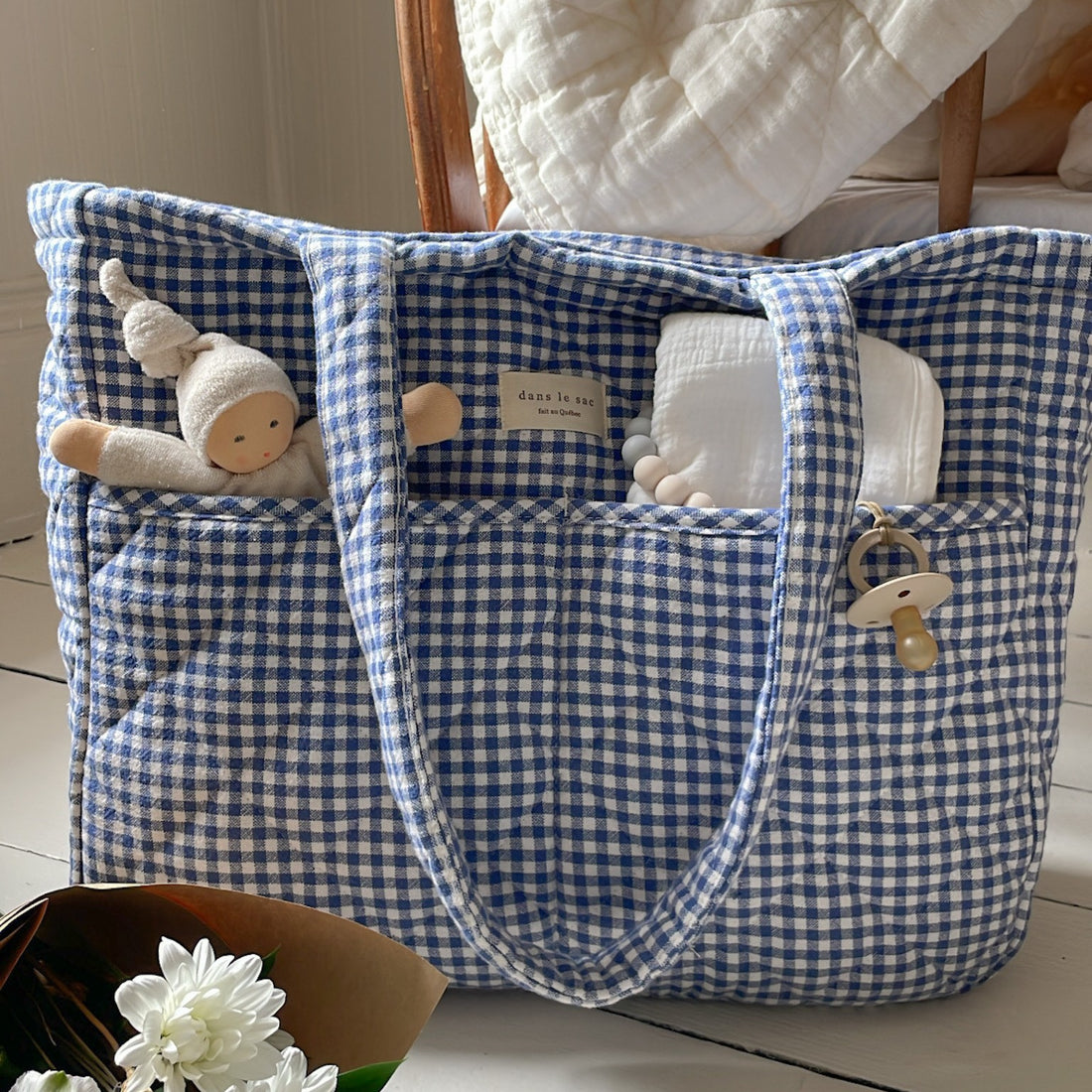Grand sac à couches Dans le Sac en coton biologique, spacieux et pratique pour transporter tous les essentiels de bébé.