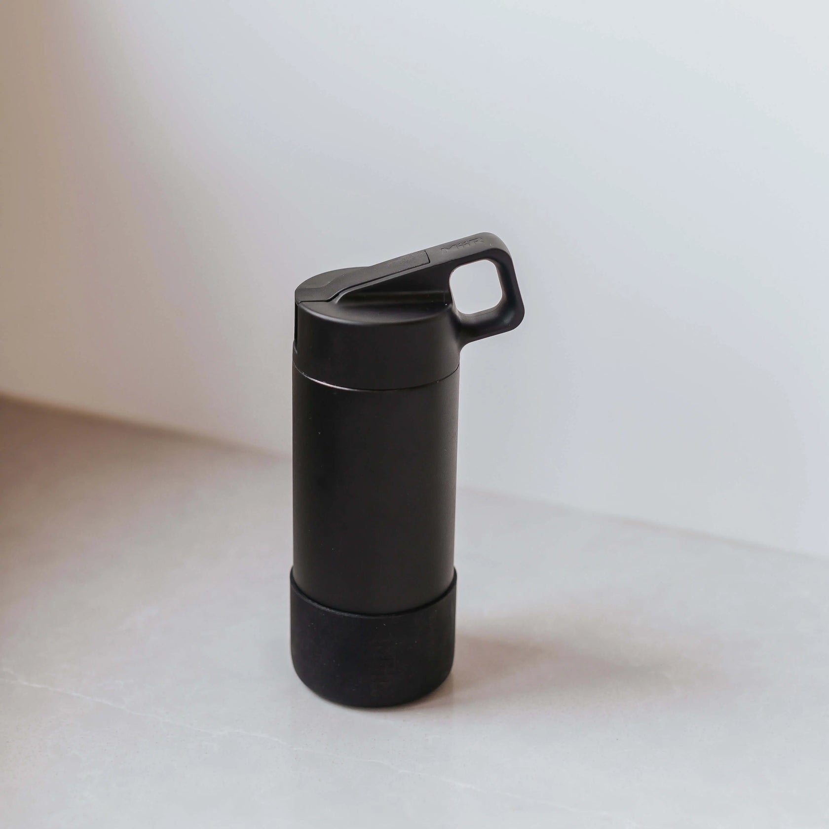 Autocollants Réfléchissants Noirs Luxshield - Petits Triangles Pour Vélo, Scooter, Casque - Sécurité Nuit